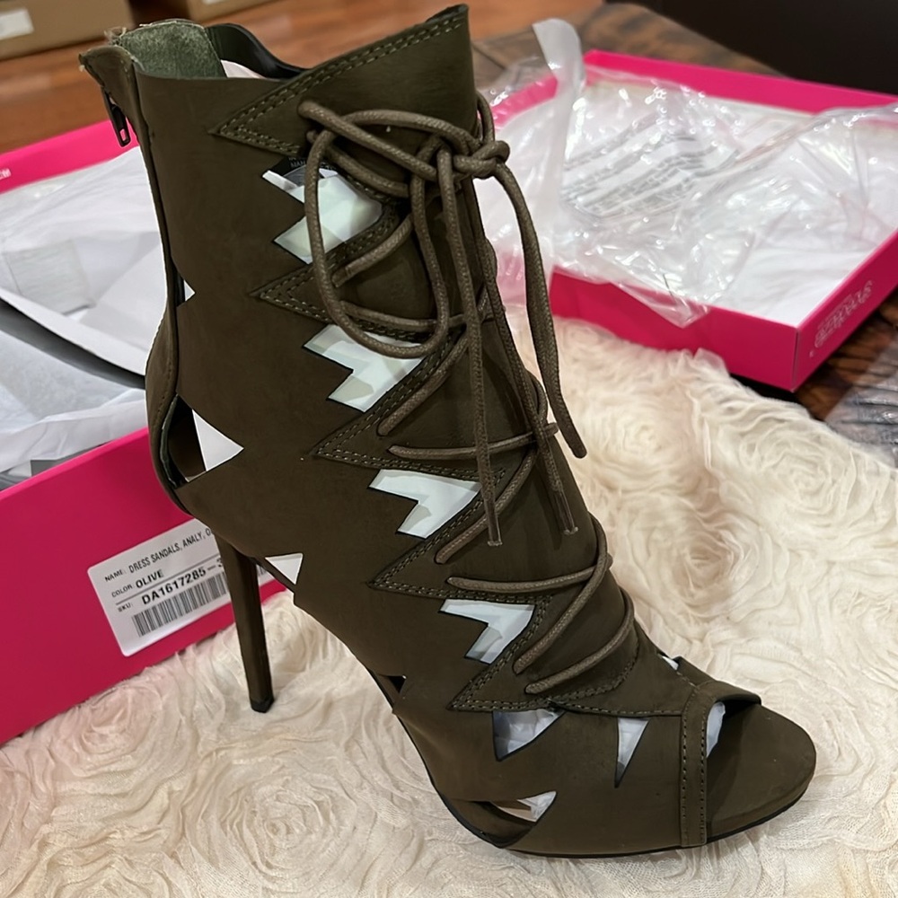 Olive cutout lace up stiletto boots size 11 - Picture 2 of 6